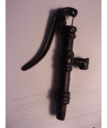 VTG Cast Iron Water Pump Salesman Sample Miniature Original  Patina 7-1/2&quot; - $367.74 MXN