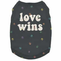 Love Wins with Hearts Dog T-Shirt  Black  L - $171.32 MXN