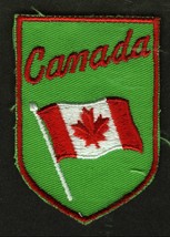 VINTAGE CANADA EMBROIDERED CLOTH SOUVENIR TRAVEL PATCH - £6.25 GBP