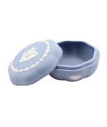 Wedgwood Jasperware Blue Scalloped Trinket Box Pegasus White on Blue - €14,86 EUR