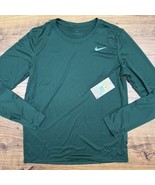 NWT Women&#39;s Small Green Legends The Nike Tee DV7311 Long Sleeve Shirt Tr... - $33.54 CAD
