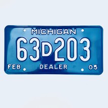 2005 United States Michigan Base Dealer License Plate 63D203 - $16.25 CAD
