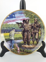 Franklin Mint Vietnam Veterans Memorial " Touching The Memory " Plate - $10.00