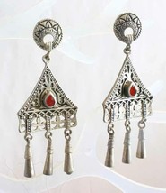 Elegant Ancient Style Red Stone Silver-tone Pierced Earrings 1970s vint. 2 5/8&quot; - £13.66 GBP