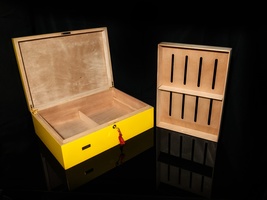 Limited Edition Wood humidor Measures 19.5" W x 14.5" D x 6.5"H image 4