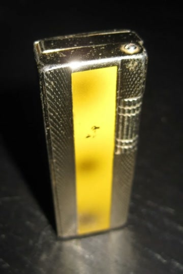 Vintage TACKY 70s DISCO Era Lift Arm Side Roller Gas Butane Lighter - $4.99