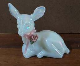 Vintage Fenton Art Glass White Iridescent Carnival Glass Sitting Deer Fawn Rose - £40.22 GBP