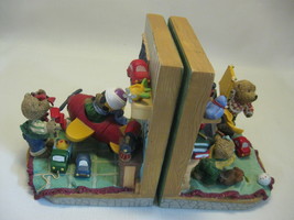 Child&#39;s Room Book Ends Teddy Bear Theme Toys Books Cars Plane Train Ball Chest - £7.80 GBP