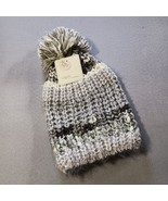 Fashion by Mirabeau Knit Cap w/Pom  Gray White Mix Beanie New With Tags - $290.98 MXN