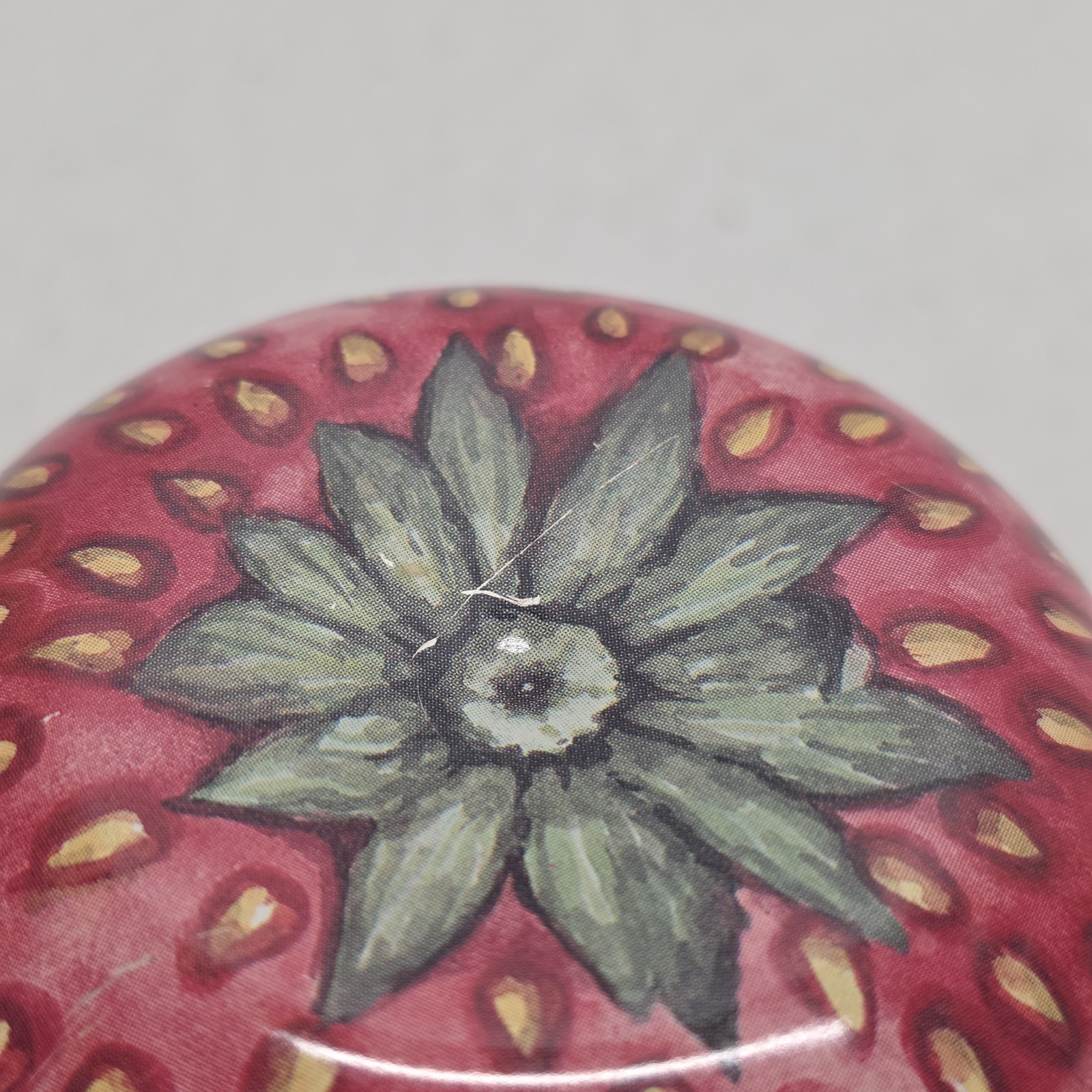Elite Gift Boxes Metal Fruit Tin Strawberry Lidded Box by Gale Pitt Item image 7