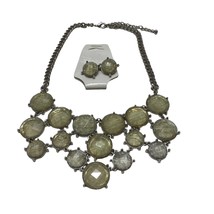 Vtg Unique Bib Statement Necklace Webbed Designed of Sage Green Gems w/Earrings - £12.69 GBP