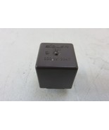Mercedes R107 560SL 380SL relay, sidler 1297 0008213047 - €17,30 EUR Mercedes R107 560SL 380SL relay, sidler 1297 0008213047 - €17,30 EUR