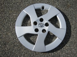 One 2010 2011 Toyota Prius 15 inch hubcap wheel cover aftermarket - $32.38