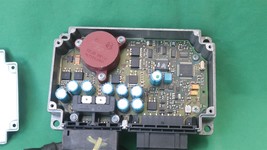 Mercedes R230 SL500 SL550 Front SAM Fuse Box Control Module A2305450945 image 8