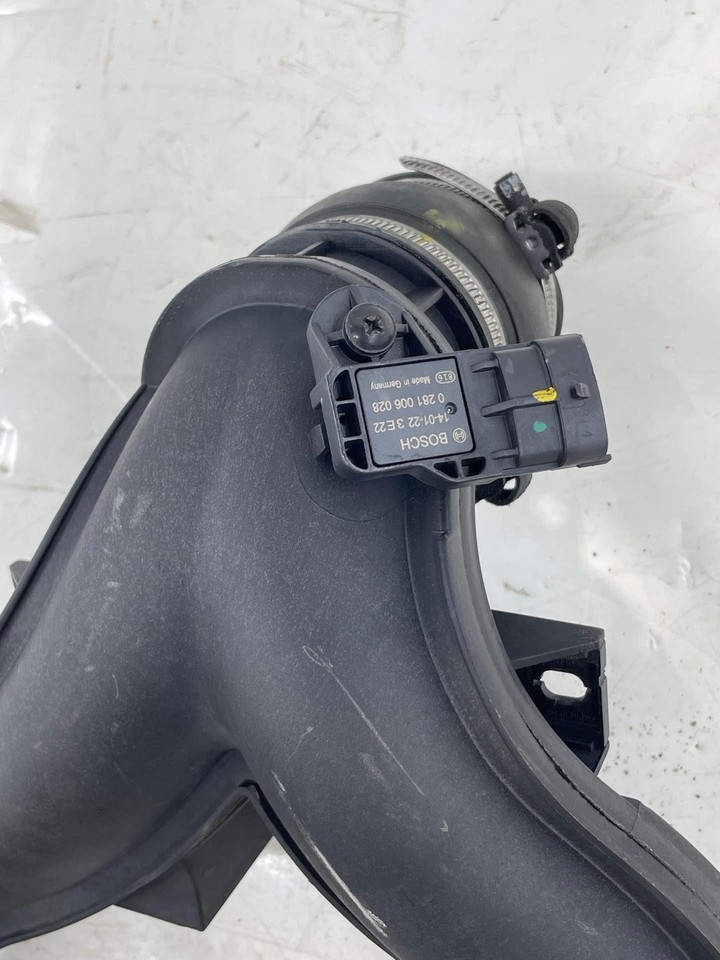 2014-2017 Maserati Quattroporte Throttle Body To Intercoolers Pipe Hose OEM Item image 9