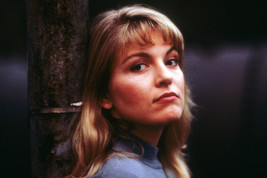 Twin Peaks Sheryl Lee 18x24 Poster - £18.01 GBP