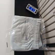 Columbia Women’s Light Gray Elastic Waist Drawstring Shorts Size L (32×6) image 10