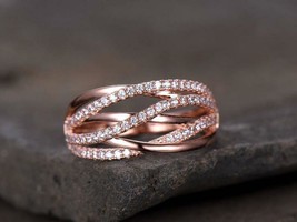 0.90 CT Round Cut Simulated 14K Rose Gold Plated Criss Cross Wedding Band Ring - £131.60 GBP