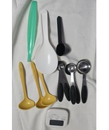 Tupperware Utensil Set Measuring Spoons Ride Paddle Ladle &amp; Timer Mixed Lot - $446.47 MXN