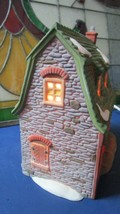 White Horse Bakery Lighted Dickens Village House Show Room Model Not Used 7&quot; - £63.29 GBP