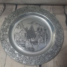 Vintage Wilton Pewter 10.5 &quot; Plate. 1980 Christmas Holiday Snowflake Bor... - £11.26 GBP