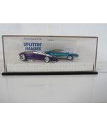 Vintage 1996 Hot Wheels 100% - Splittin&#39; Images - 2 Car Set w Display Ca... - $274.29 MXN