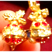 Beautiful Vintage Christmas Earrings - $11.88