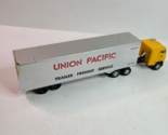 Athearn HO Scale Union Pacific UP Trailer Freight Service 40 Semi Truck ... - $18.76