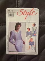 Style Sewing Pattern 1575 Ladies Blouse Peter Pan Collar Sizes 14 - 18 Cut 14 - £7.58 GBP