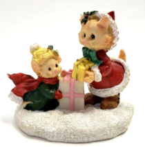 Calico Kitten &amp; Mouse gifts Resin Christmas Figurine 3.5&quot; Holiday - £10.38 GBP