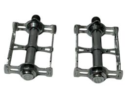 Lyotard Bicycle Pedals France Vintage Inscribed Pedal Axel Nut Discontinued - $1,238.62 MXN