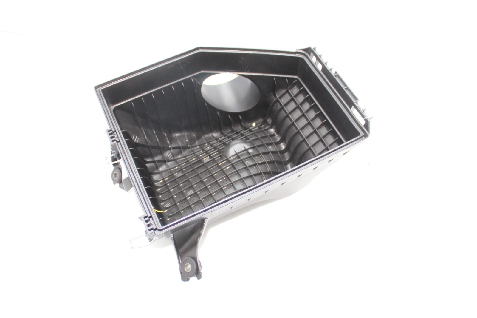 04-07 BMW E60 530I AIR CLEANER FILTER HOUSING SECTION E5164 - $68.76