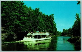 Clipper Winnebego Boat Wisconsin Dells WI UNP Chrome Postcard J14 - $1.93
