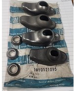 ( lot of 4 ) NOS OEM GM 10121095 Rocker Arm for GM 4 Cylinder 2.5L engine - $463.65 MXN