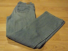 Misses Size 8 Long Signature Levi&#39;s Levi Strauss Denim Blue Jeans Mid Ri... - $22.00