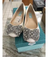 Blue by Betsey Johnson Womens Sb-Ever IvorySatin Ballet Flats Size 5.5-B... - $1,788.14 MXN