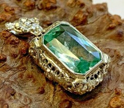 14K White Gold Vtg Ornate Green Glass Stone Octagon Pendant 2.48g Jewelry Charm - £175.81 GBP