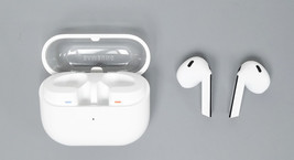 Samsung Galaxy Buds3 SM-R530 True Wireless Bluetooth Earbuds White (very good) image 3