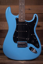 Squier Sonic Stratocaster, Laurel FB, California Blue - £159.90 GBP