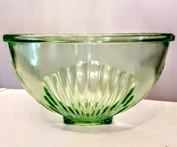 NEW Green Glass Mixing Bowl Shell Pattern 8&quot; round Tender Heart Treasures - £14.06 GBP