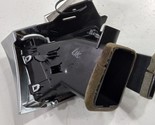 Cadillac SRX Dash Air Vent Right Passenger 2011  - $34.59 CAD