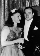 Ginger Rogers holding 1940 Oscar for Kitty Foyle 8x10 press photo with Bob Hope - £19.92 GBP