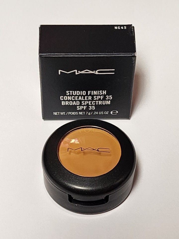 MAC NC42 Studio Finish Concealer SPF 35 Full Size New - $68.61