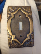 Vintage Amerock Antique Brass Monterey Hammered Single Switch Plate Cover - $279.22 MXN