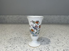 Wedgwood Vase Bone China Trumpet Kutani Crane Vintage England Home Decor Floral - £19.45 GBP