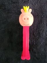 PEZ: PEPPA PIG w/CROWN ~  Dispenser ~Patent 7.5 ~ China  - $37.05 MXN