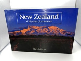 New Zealand A Visual Souvenir By Gareth Eyres - £9.59 GBP