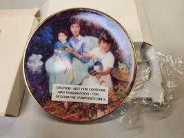 New Avon Fine Collectibles 2001 &quot;Blossoms of Love&quot; Mother&#39;s Day Plate with Easel - £7.50 GBP
