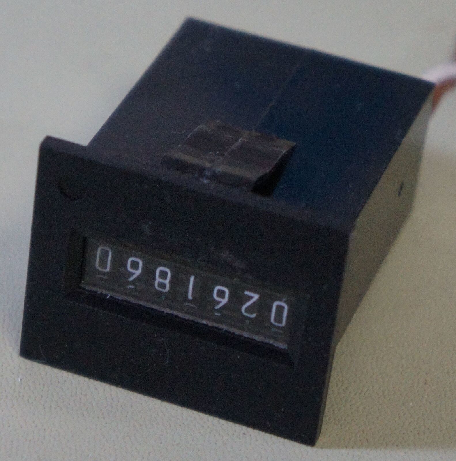 Line Seiki MZ-770 Electromagnetic Counter , 24VDC - $9.77
