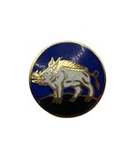 Richard III “The White Boar” Enamel Gold Tone Pin by Gladman &amp; Norman Lt... - $318.44 MXN